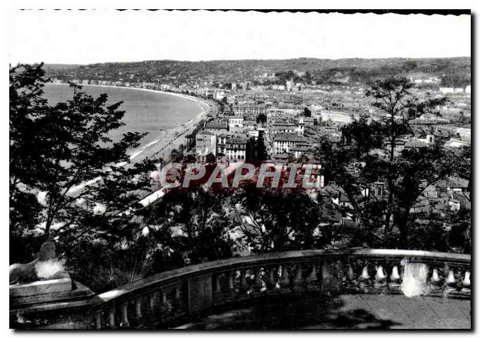 CPA Nice Vue generale prise de la terrasse du Chateau