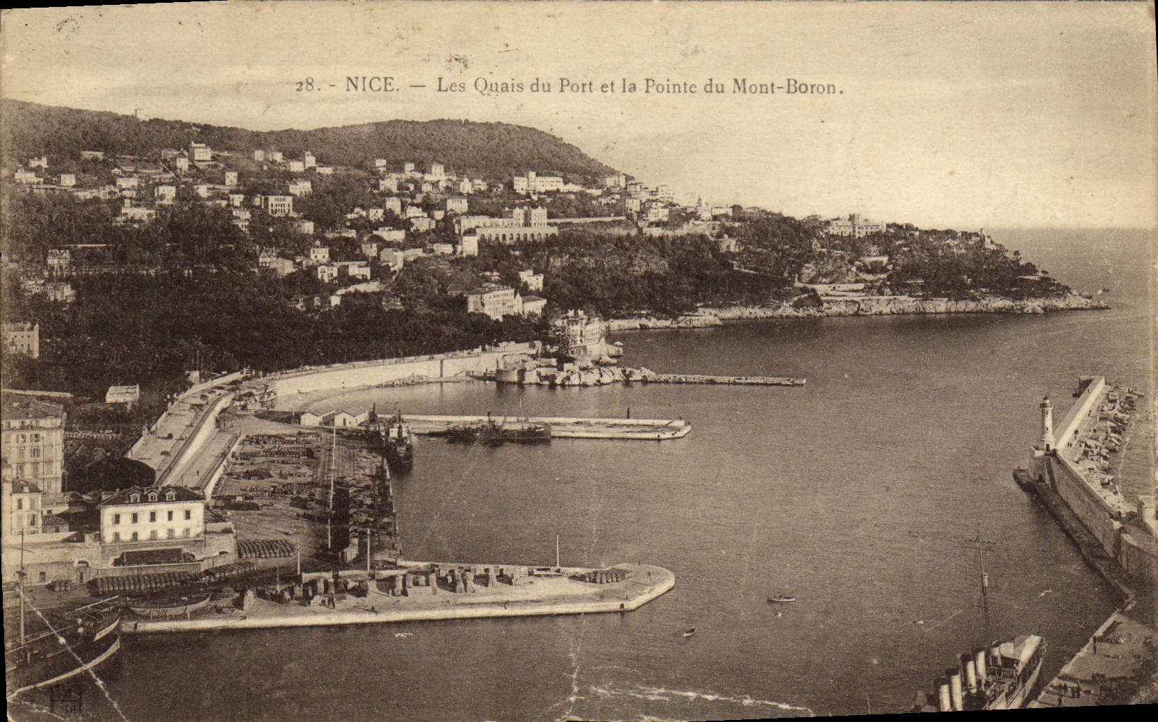CPA Nice Les Quais du Port et la Pointe du Mont Boron