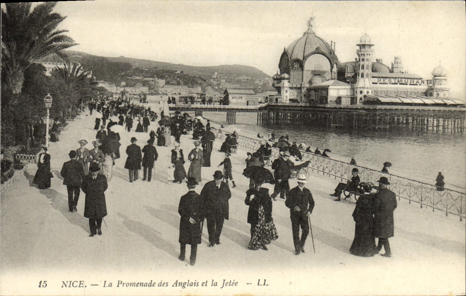 CPA Nice La Promenade des Anglais et la Jetee 