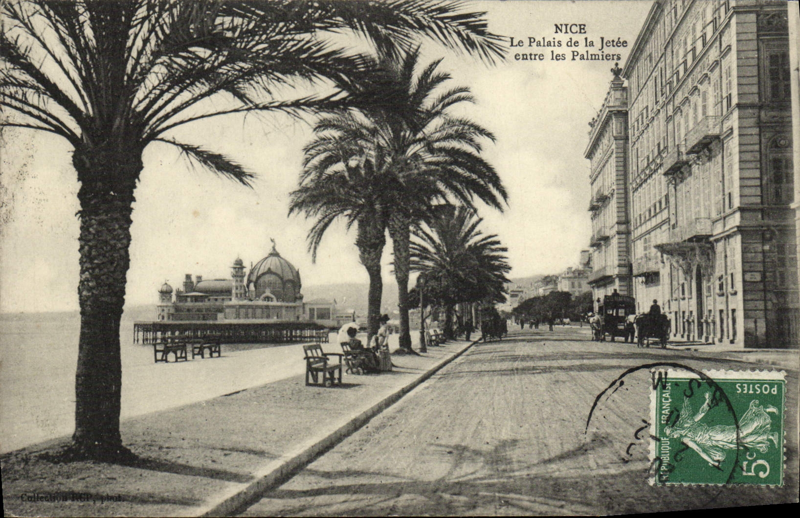CPA Nice Le Palais de la Jetee entre les Palmiers 