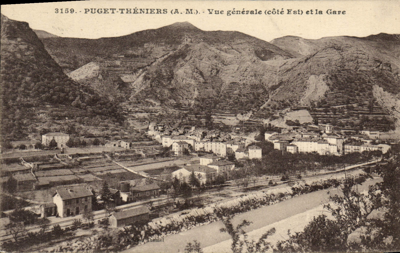 CPA Puget Theniers Vue generale et la Gare 