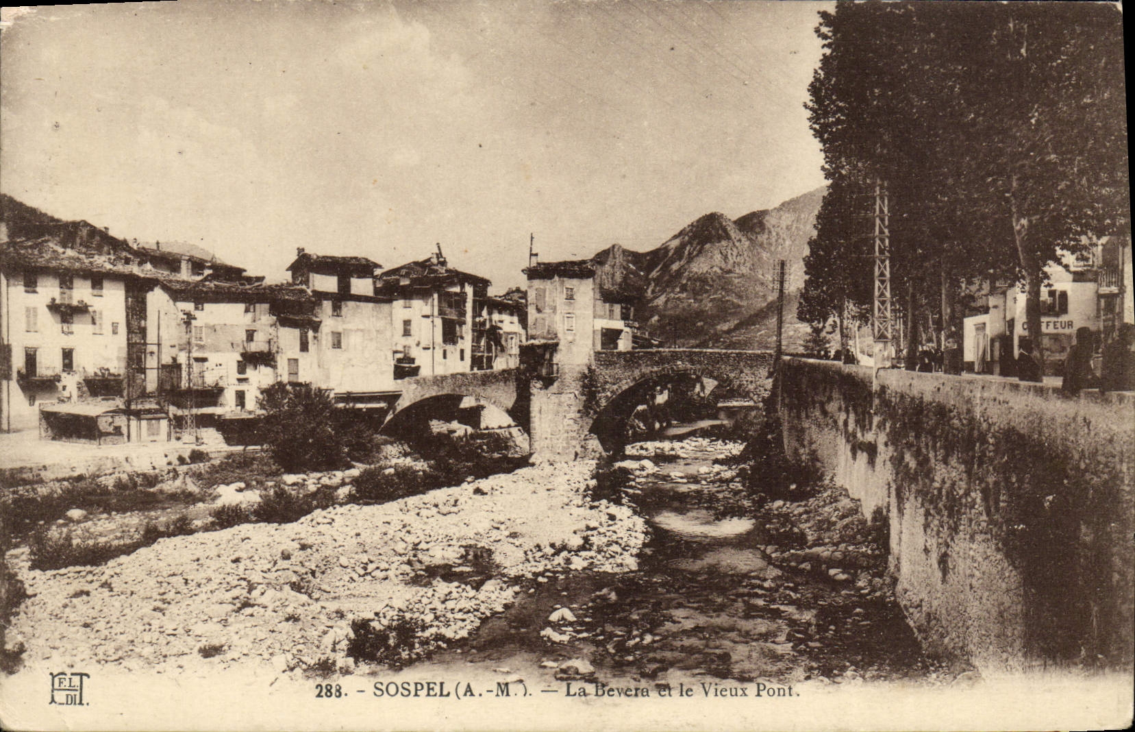 CPA Sospel La Bevera et le vieux pont