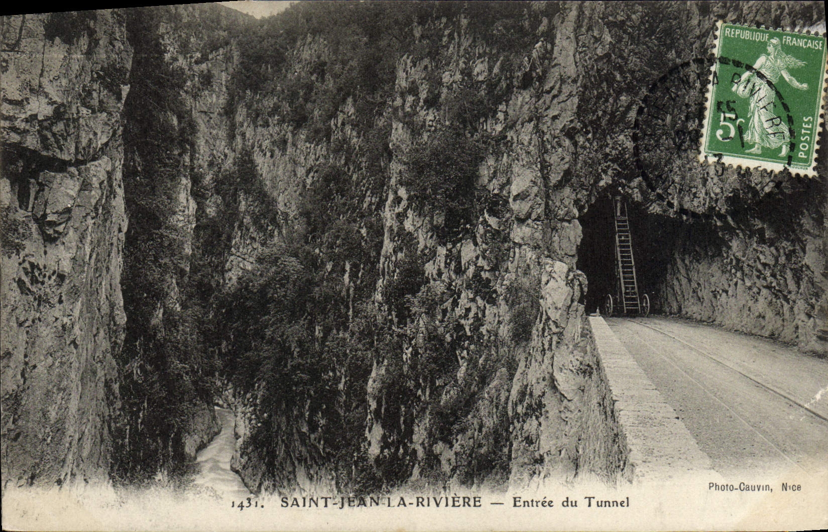 CPA Saint Jean la Riviere Entree du Tunnel (animee)