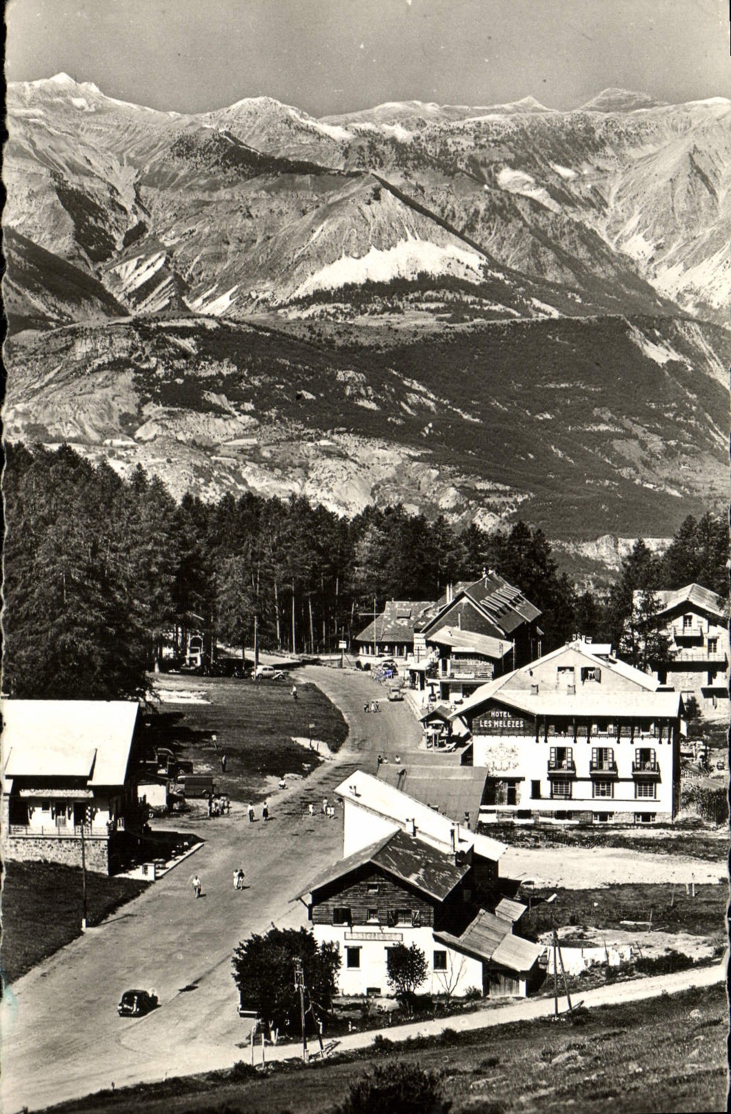 CPA Valberg Les Hotels et la Chame des Alpes