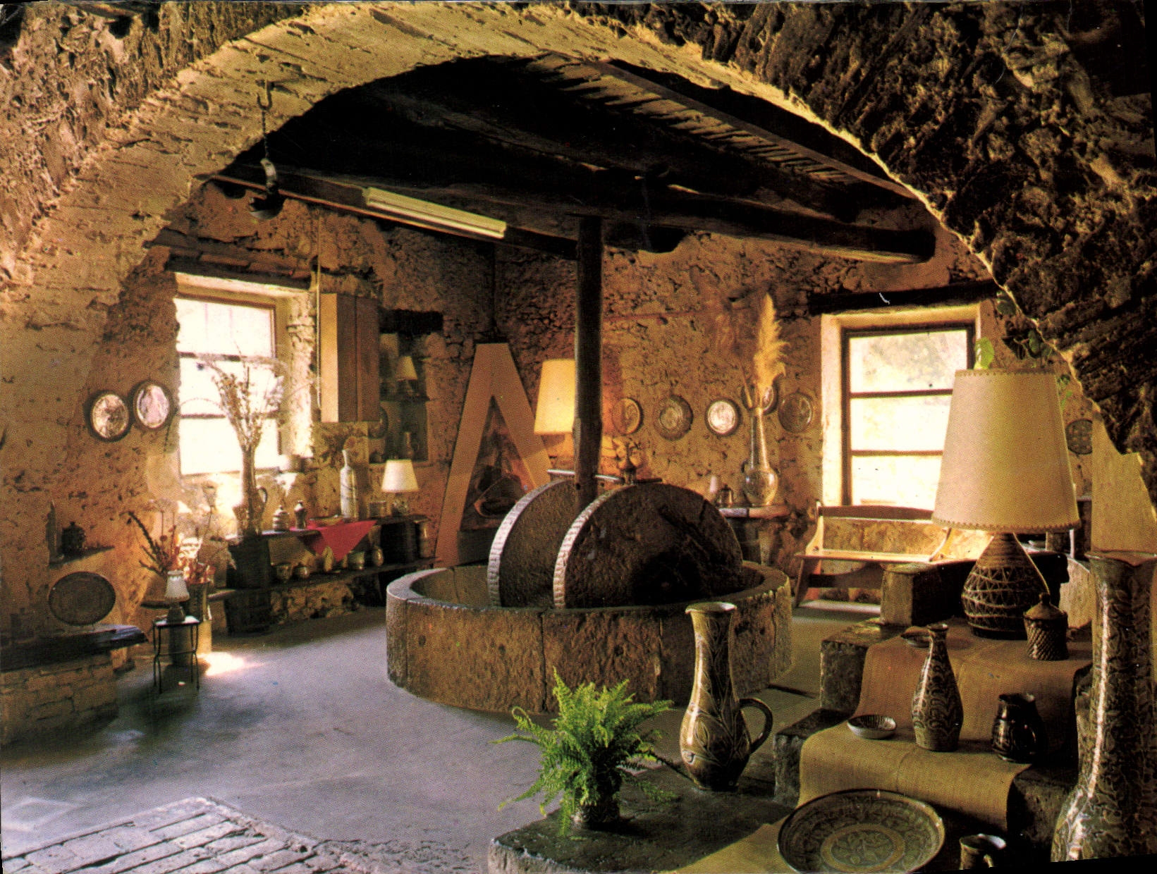 CPM Vallauris Atelier du Vieux Moulin Poteries 