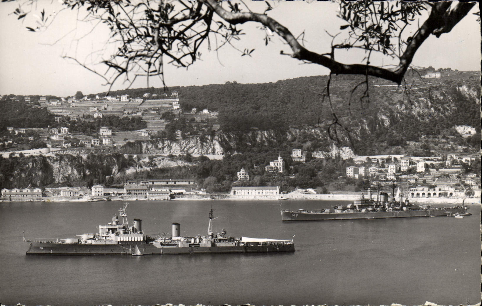 CPA Villefranche Sur Mer La Ville et la Rade Bateaux