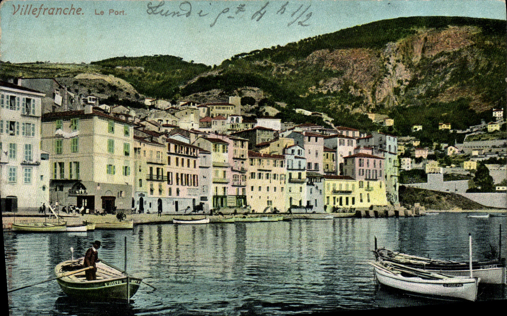 Villefranche. Le Port. — Vue du port avec bateaux et colline — éditeur LUNDI, n° 112