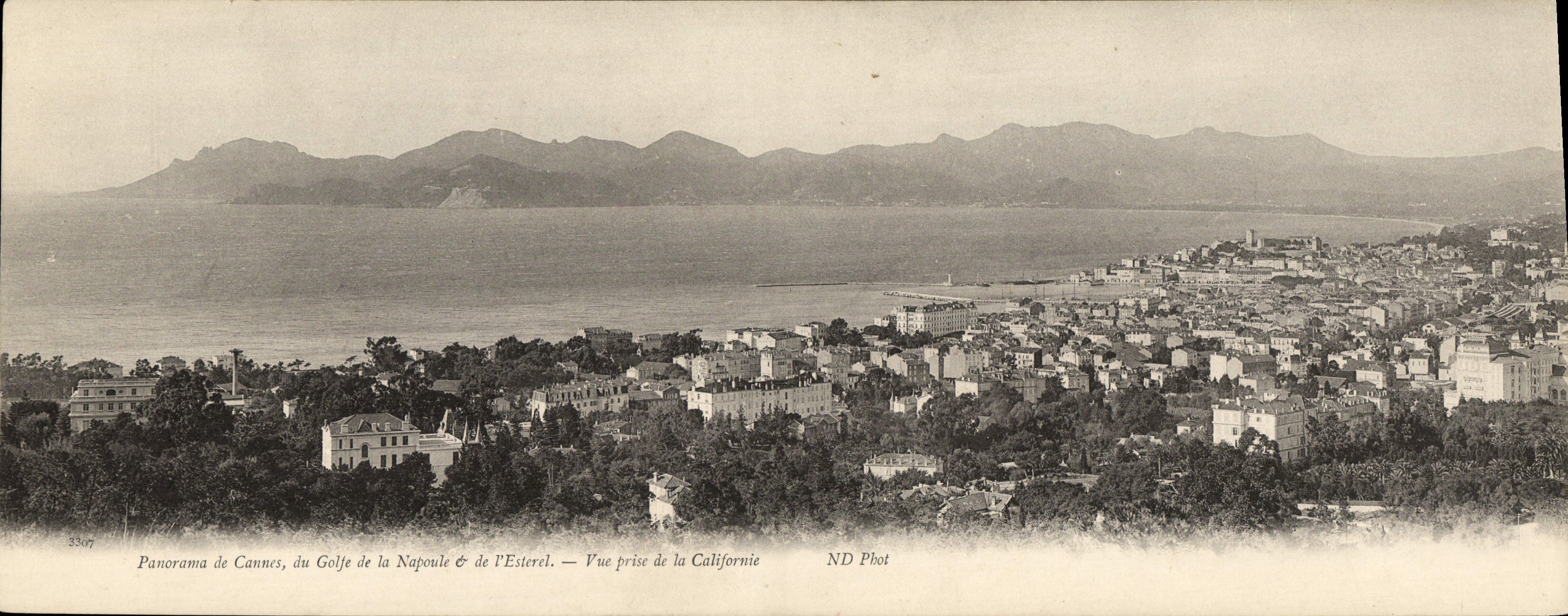 Panorama de Cannes, del Golfo de Napoule y del Esterel — Vista tomada desde la California — ND Phot