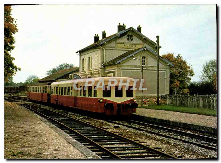 Bahnhof Auxon — Autorail X 3800 und Anhänger — veröffentlicht von der A.A.A.T.V.