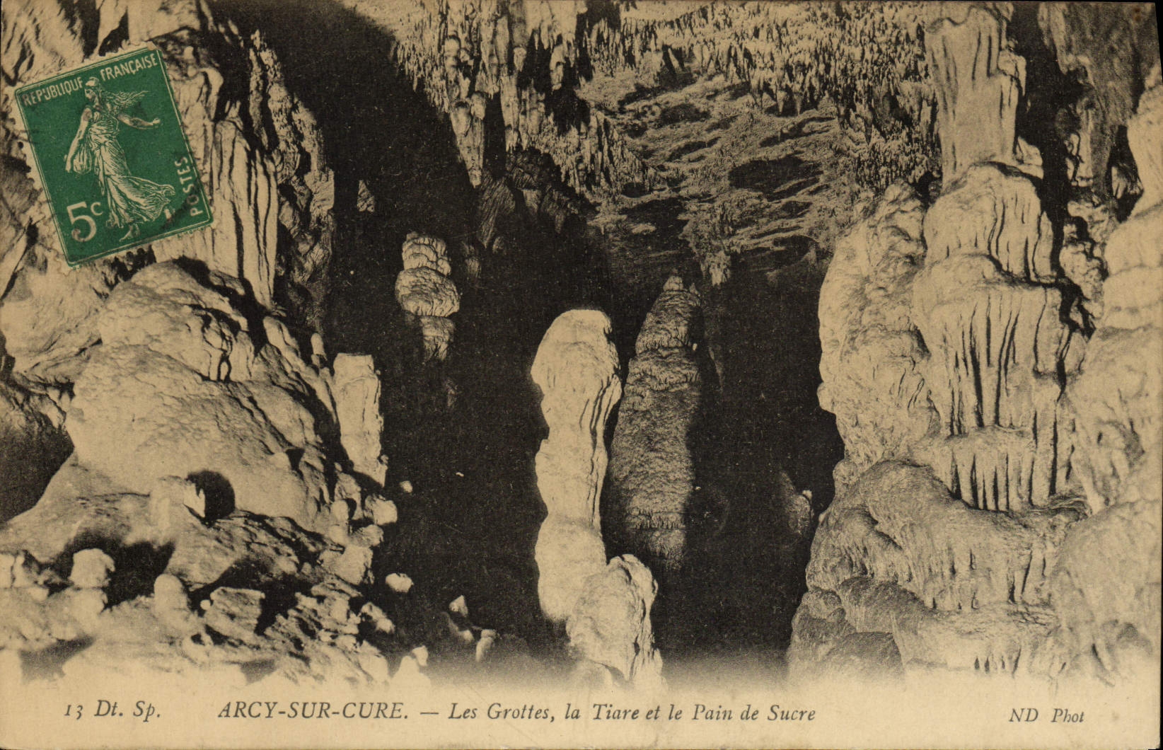Arcy-sur-Cure — Les Grottes, la Tiare et le Pain de Sucre — ND Phot