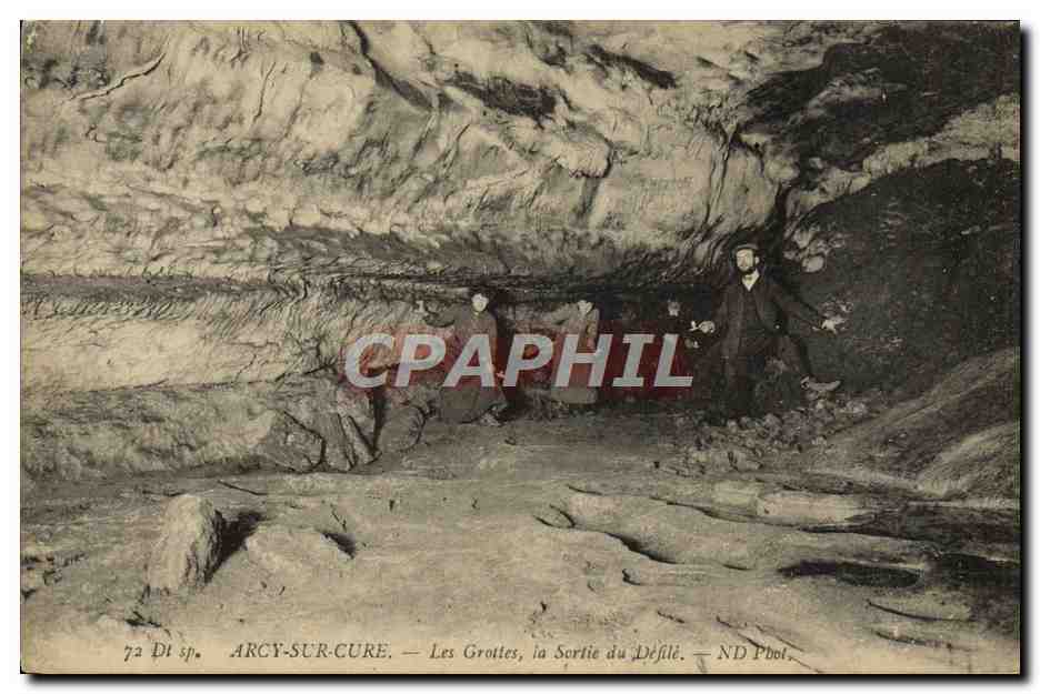 Arcy-sur-Cure — Les Grottes, la Sortie du Défilé — ND Phot.