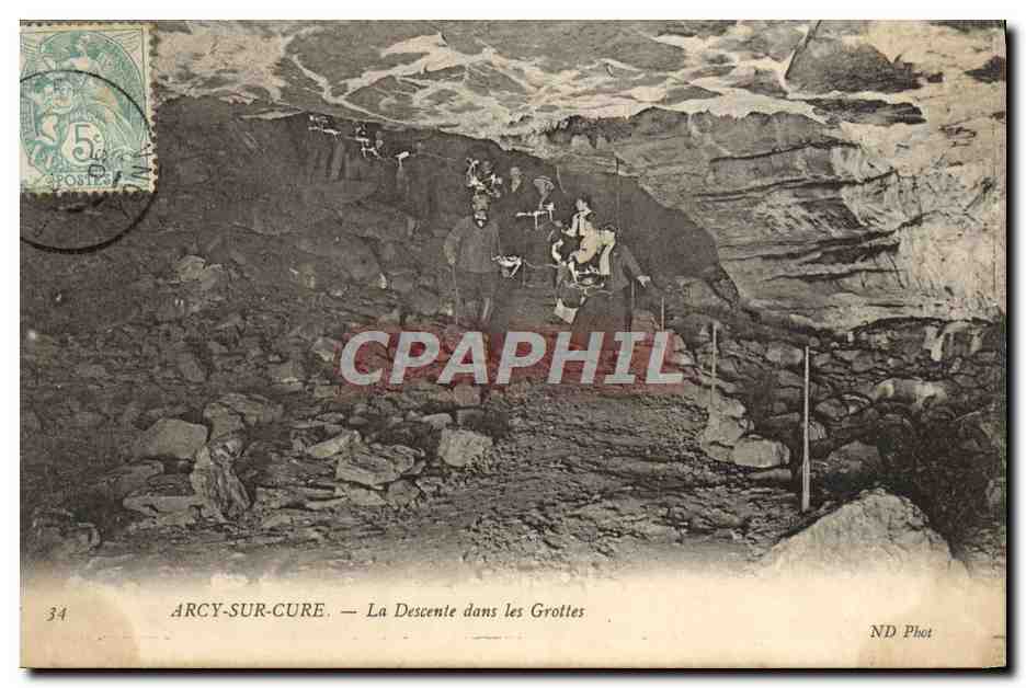 CPA Arcy Sur Cure La Descente Dans les Grottes