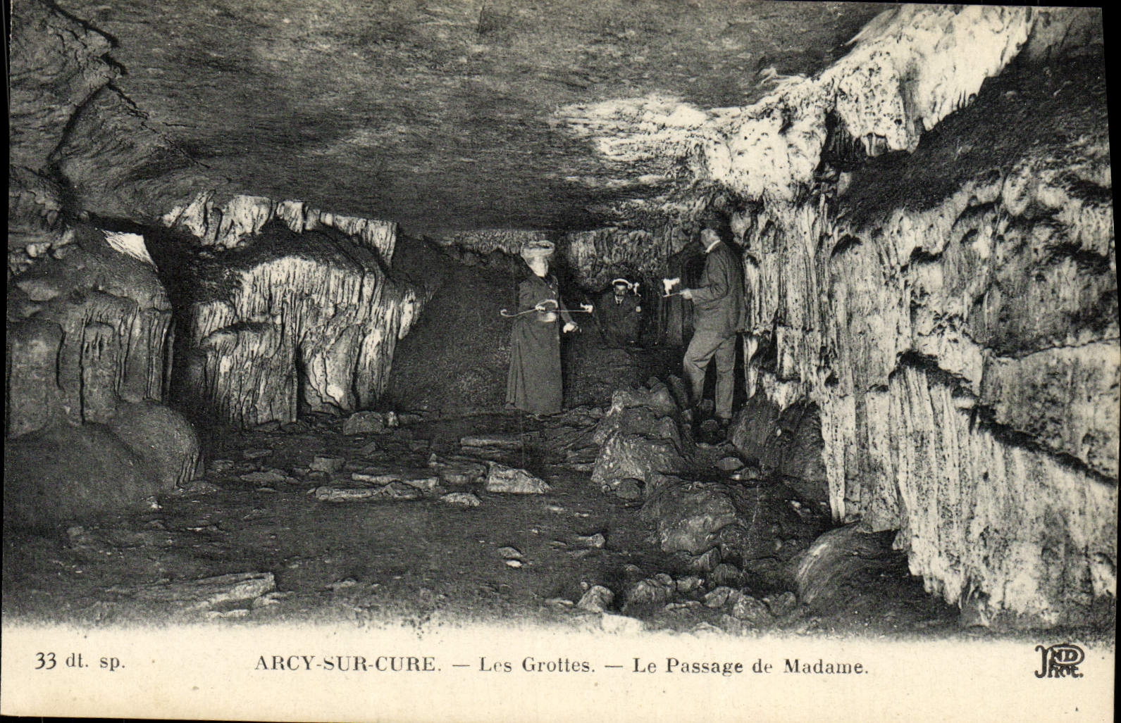 Arcy-sur-Cure — Die Höhlen — Der Gang der Madame — JNP