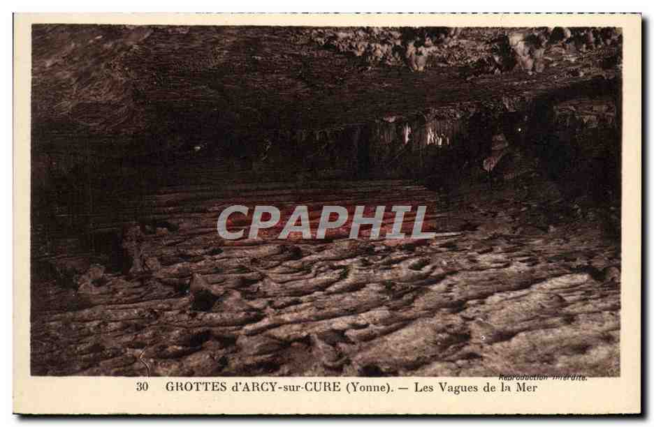 CPA Arcy Sur Cury Les Grottes Les Vagues de la Mer