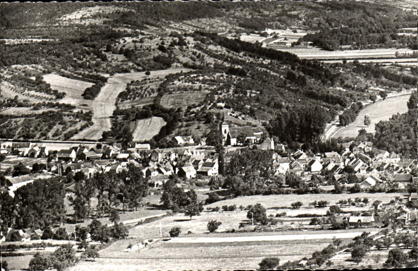 Asquins (Tonnay) — Vue générale — Éditions Collin (Tonnay)