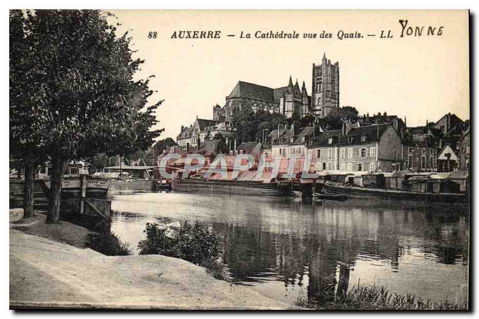 Auxerre — La Cathédrale vue des Quais — LL Yonne
