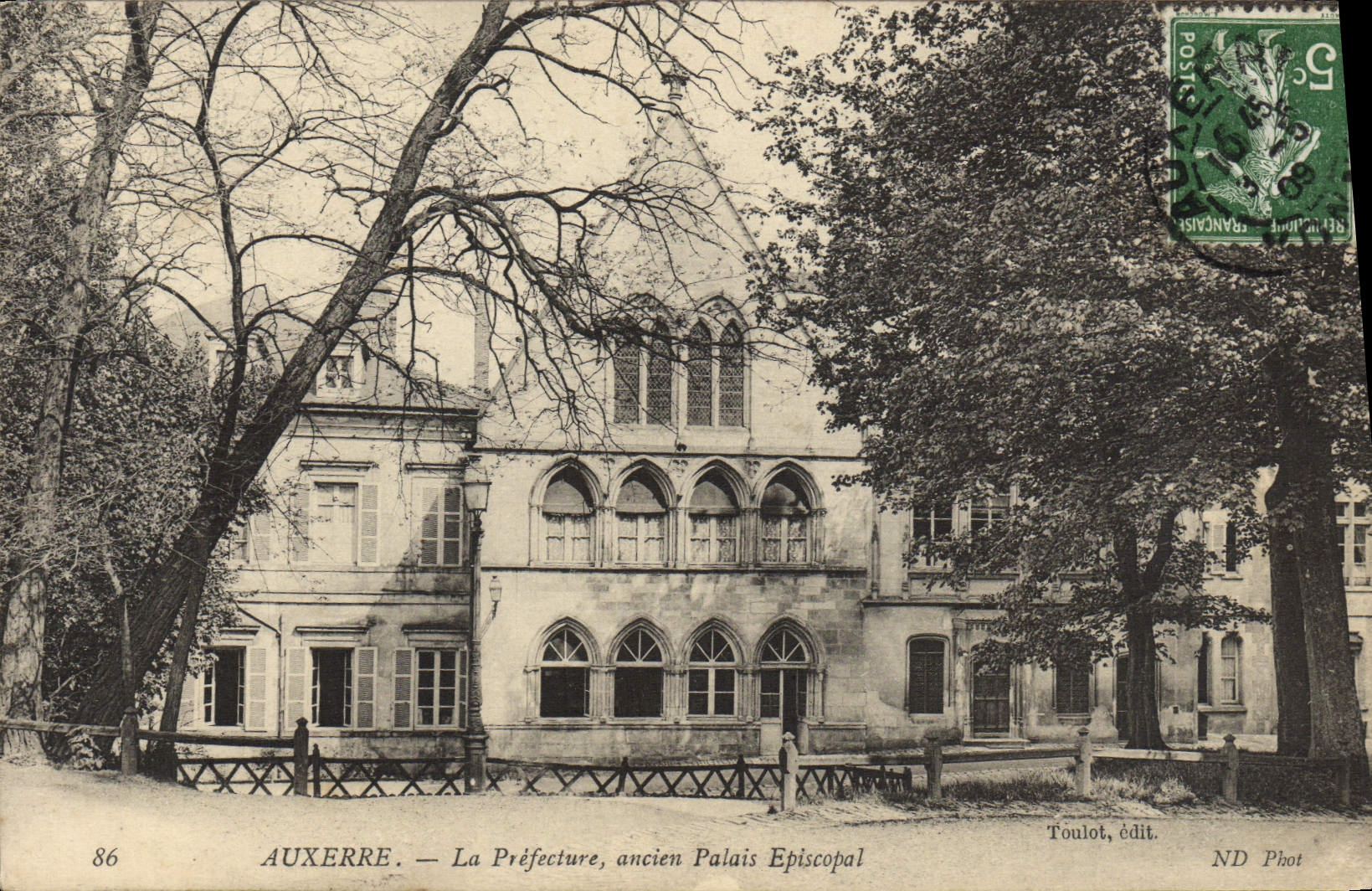 Auxerre — La Préfecture, ancien Palais Episcopal — Toulout, édit. ND Phot