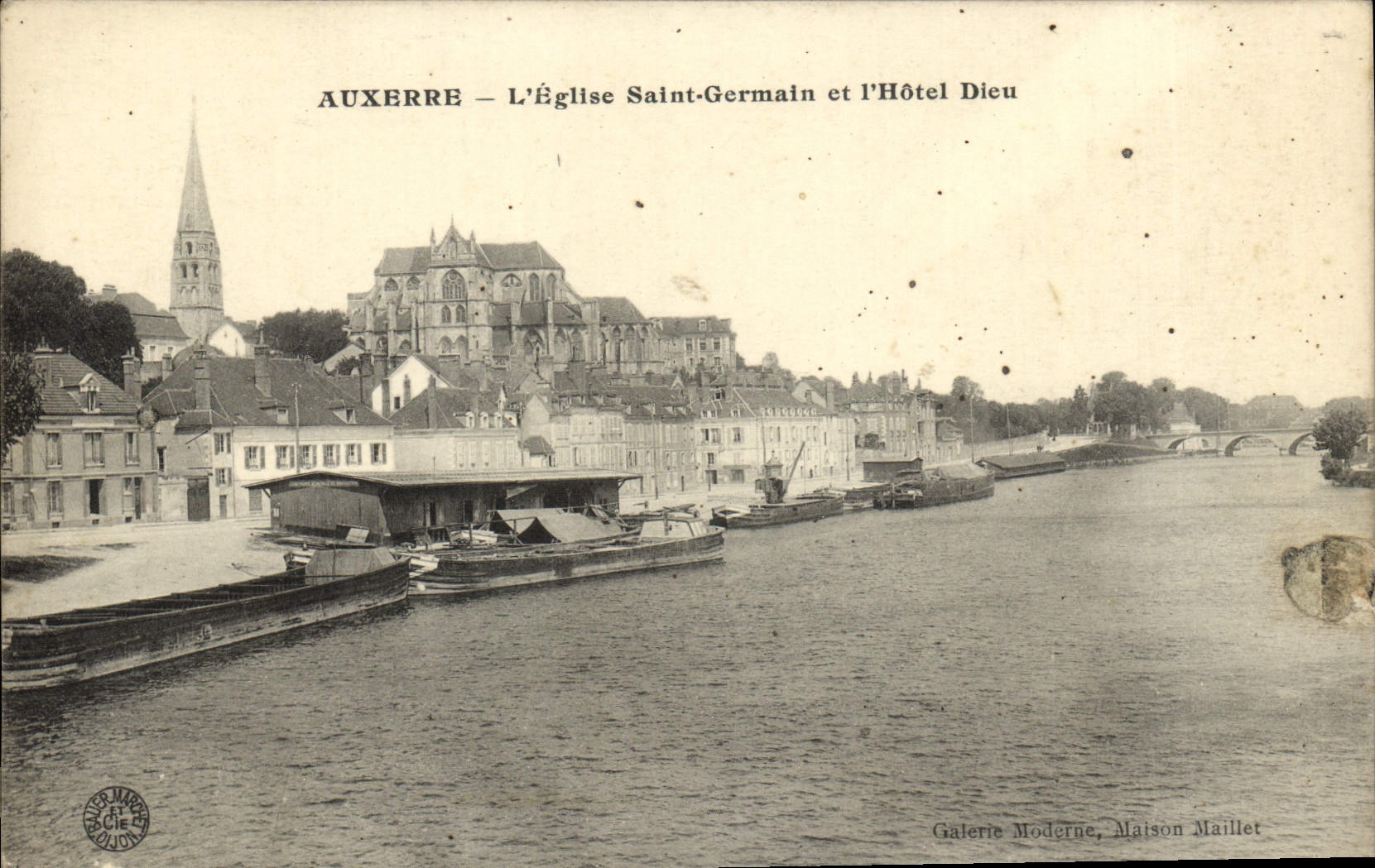 Auxerre — L'Église Saint-Germain et l'Hôtel Dieu — Galerie Moderne, Maison Maillet