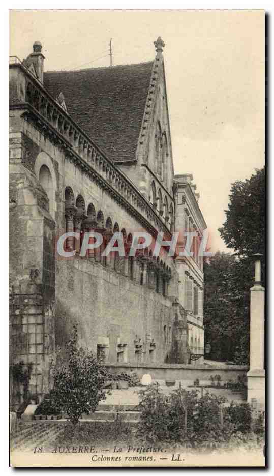 CPA Auxerre La Prefecture Colonnes romanes 