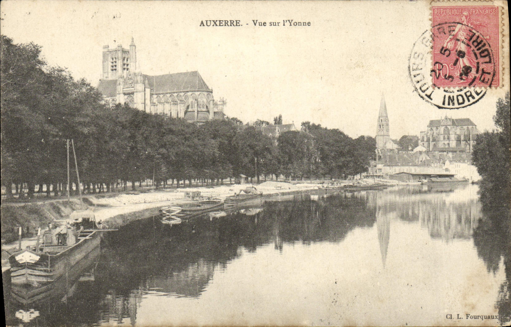 Auxerre - Vue sur l'Yonne — Cl. L. Fourquaux