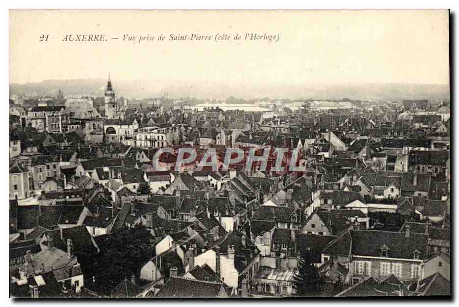 CPA Auxerre Vue Prise Saint Pierre Cote de l'horloge