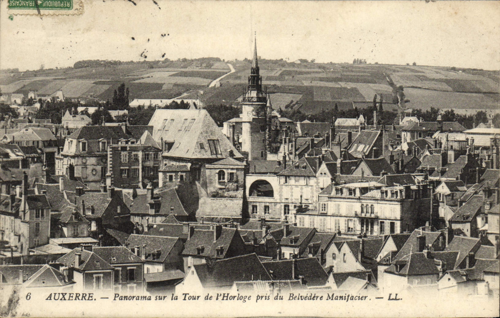 CPA Auxerre Panorama Sur la Tour de L'Horloge Pris du Belvedere Manificaier 