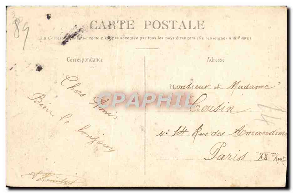 CPA Auxerre La Tour de L'Horloge Grands magasins Chaussures — Verso
