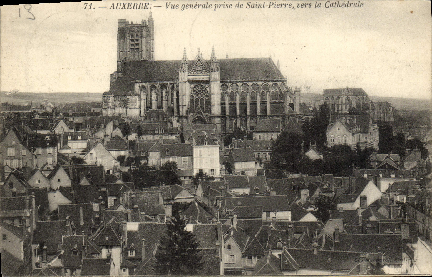 CPA Auxerre Vue Generale Prise de Saint Pierre Vers La Cathedrale