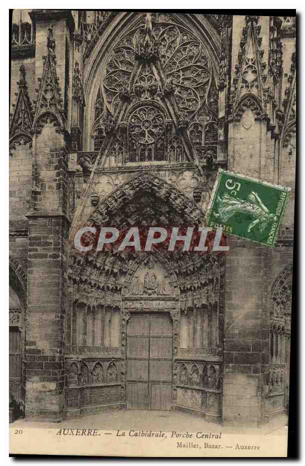 CPA Auxerre La Cathedrale Porche Central