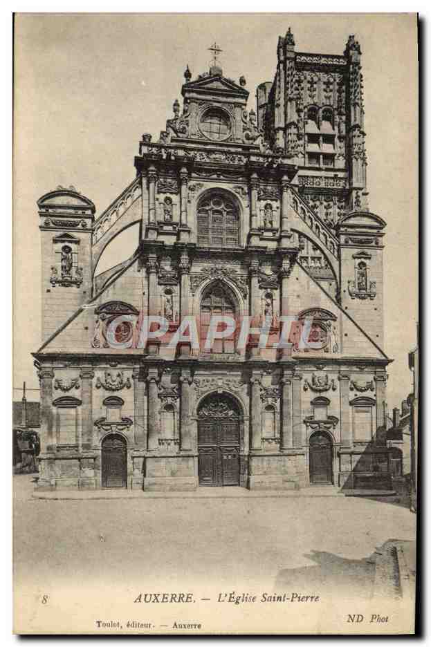 CPA Auxerre L'Eglise Saint Pierre