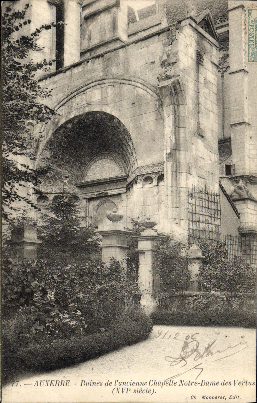 CPA Auxerre Ruines de L'ancienne Chapelle Notre Dame des Vertus