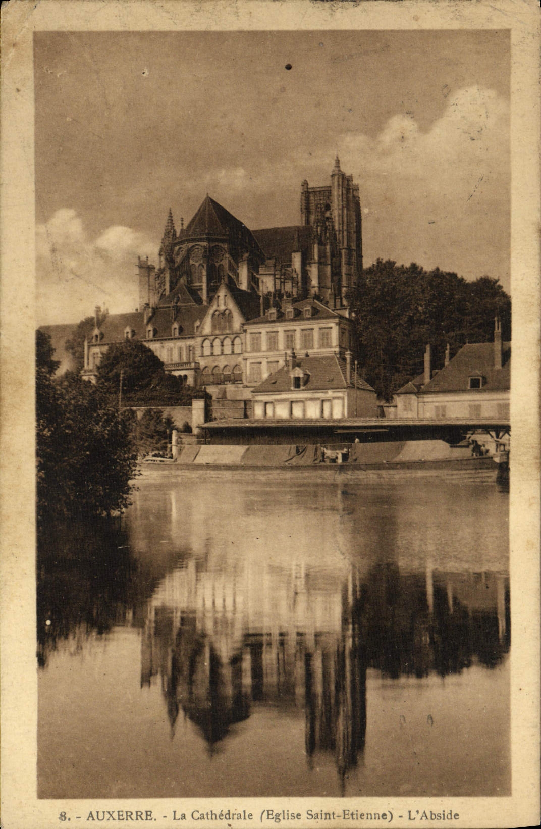 CPA Auxerre La Cathedrale Eglise Saint Etienne L'abside 
