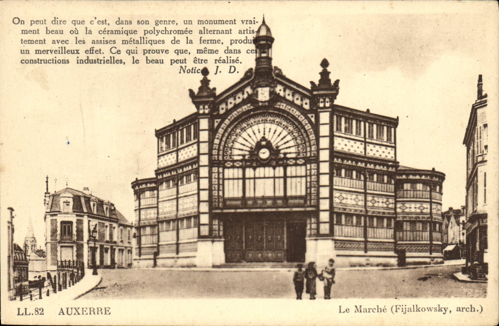 CPA Auxerre Le marche 