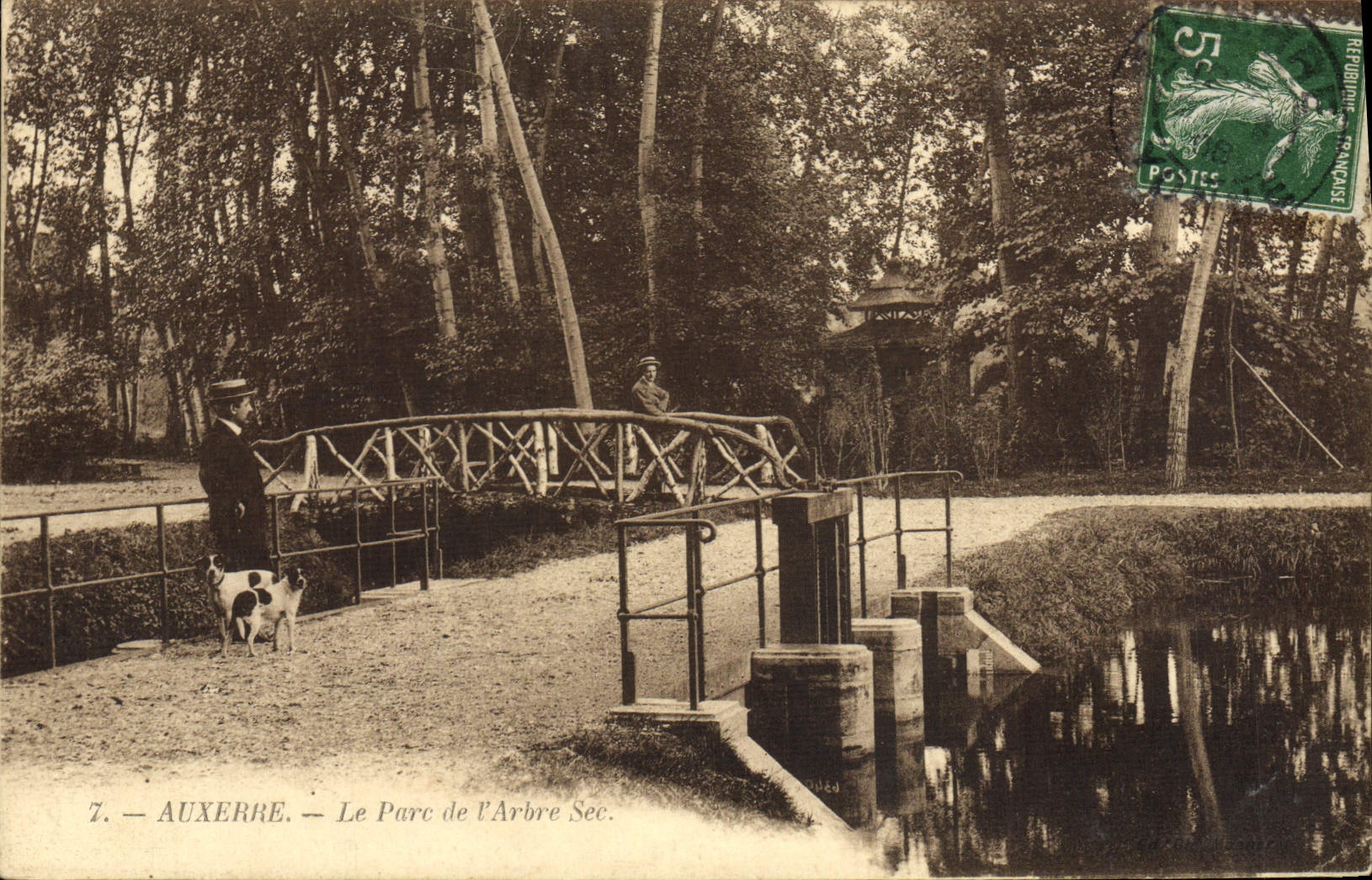 Auxerre — Le Parc de l'Arbre Sec — éditeur Postes