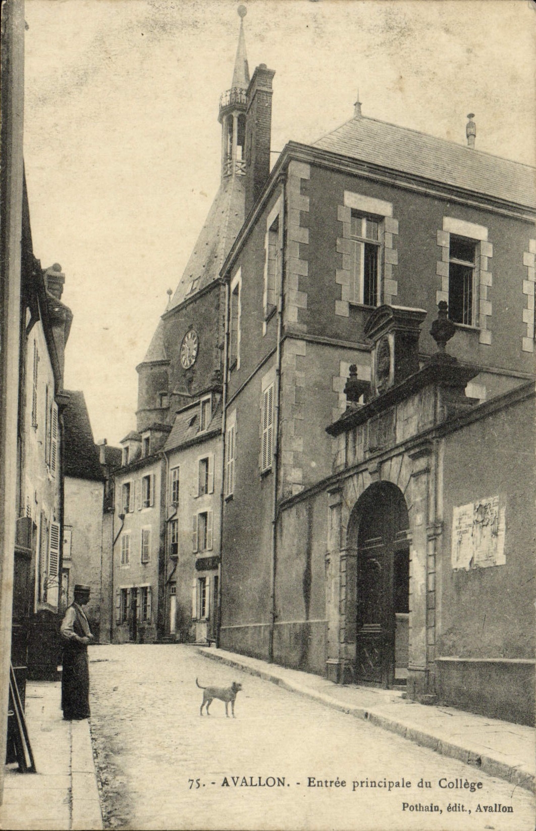 Avallon - Entrée principale du Collège — Pothain, édit., Avallon, n°75