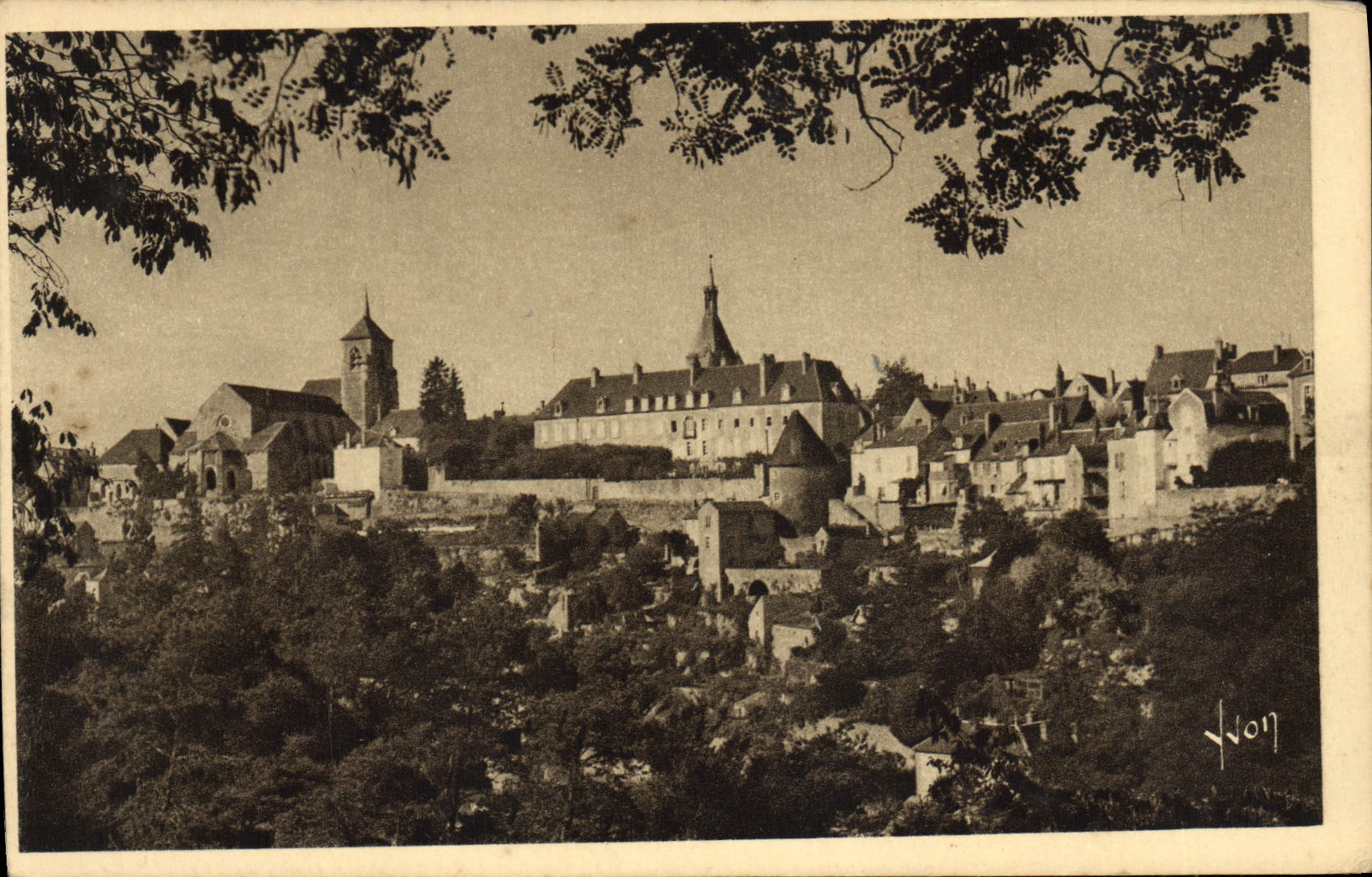 Avallon (Yonne) — vue du plateau des Chaumes — Les Éditions d'Art Yvonne, Paris