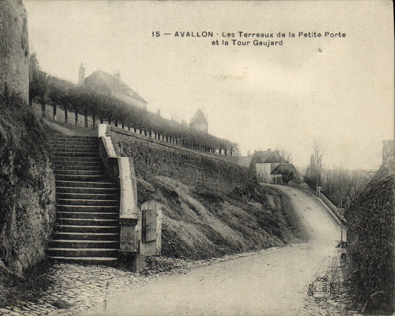 Avallon — Les Terreaux de la Petite Porte et la Tour Gaujard — Éditeur A. B. R.