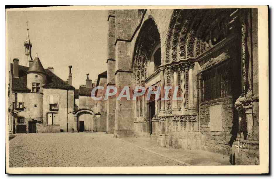 CPA Avallon Place St Lazare Et Maison du 15eme