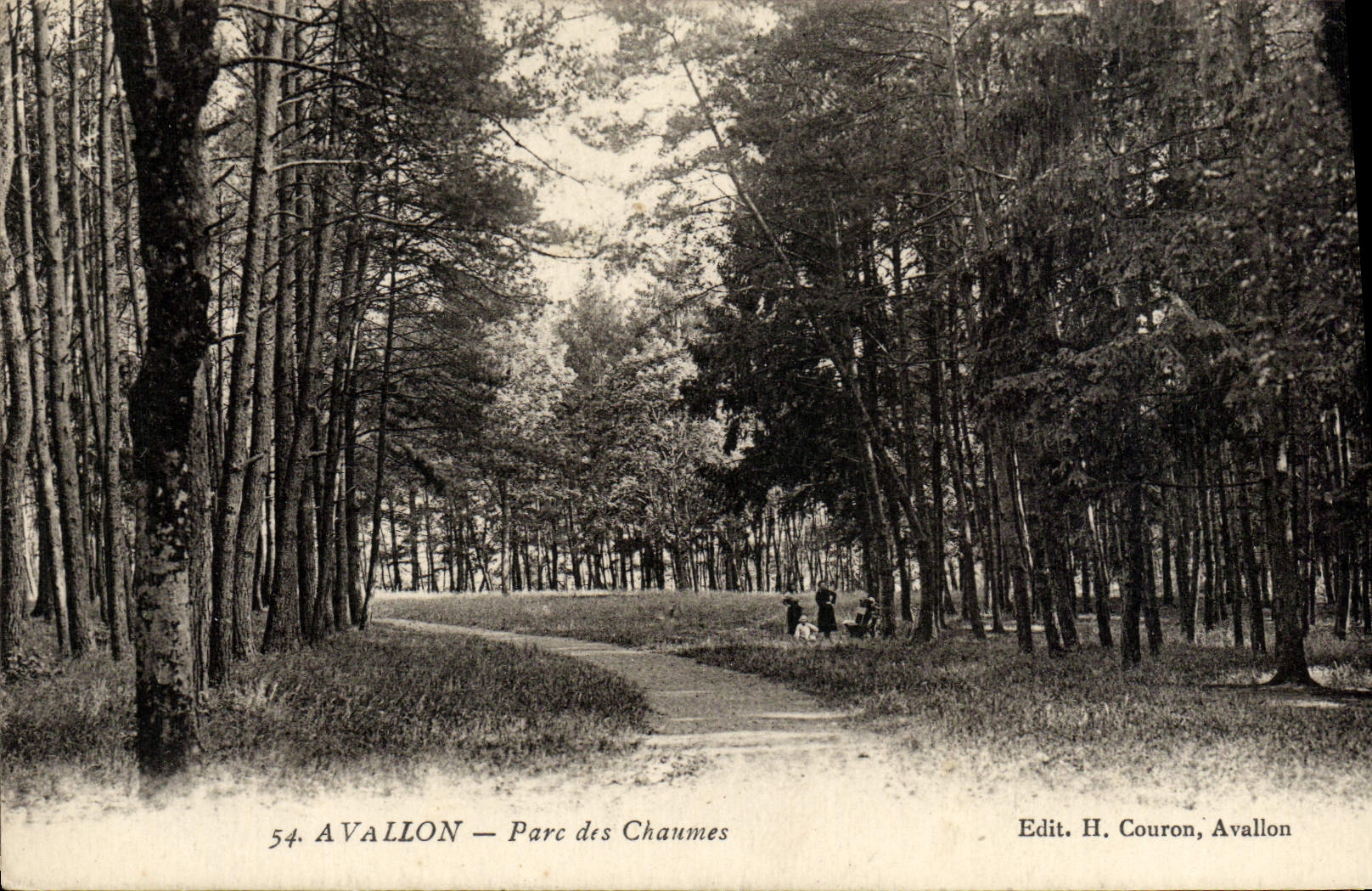 Avallon — Parc des Chaumes — Edit. H. Couron, Avallon