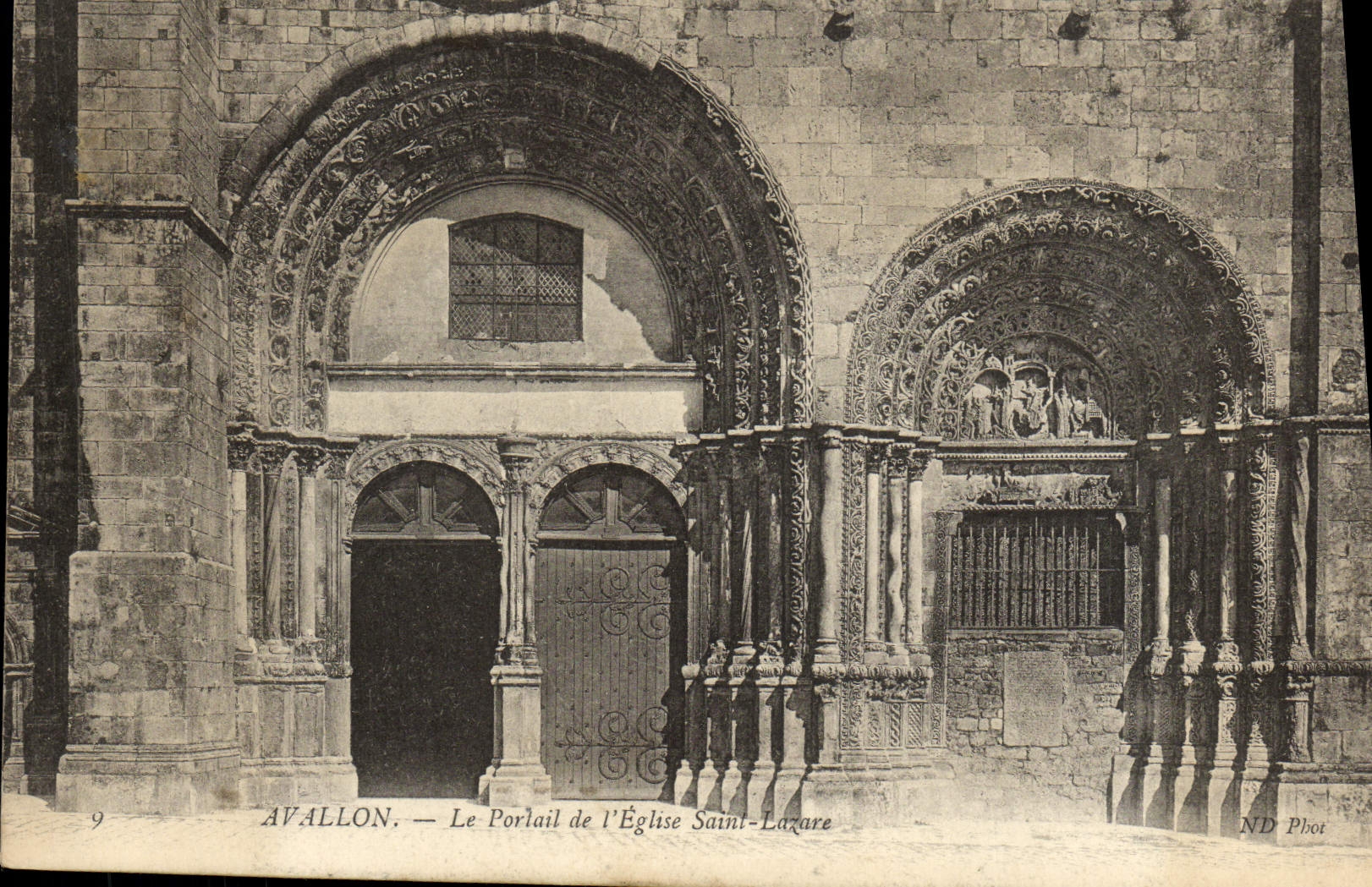 Avalon — Der Portal der Kirche Saint-Lazare — ND Phot