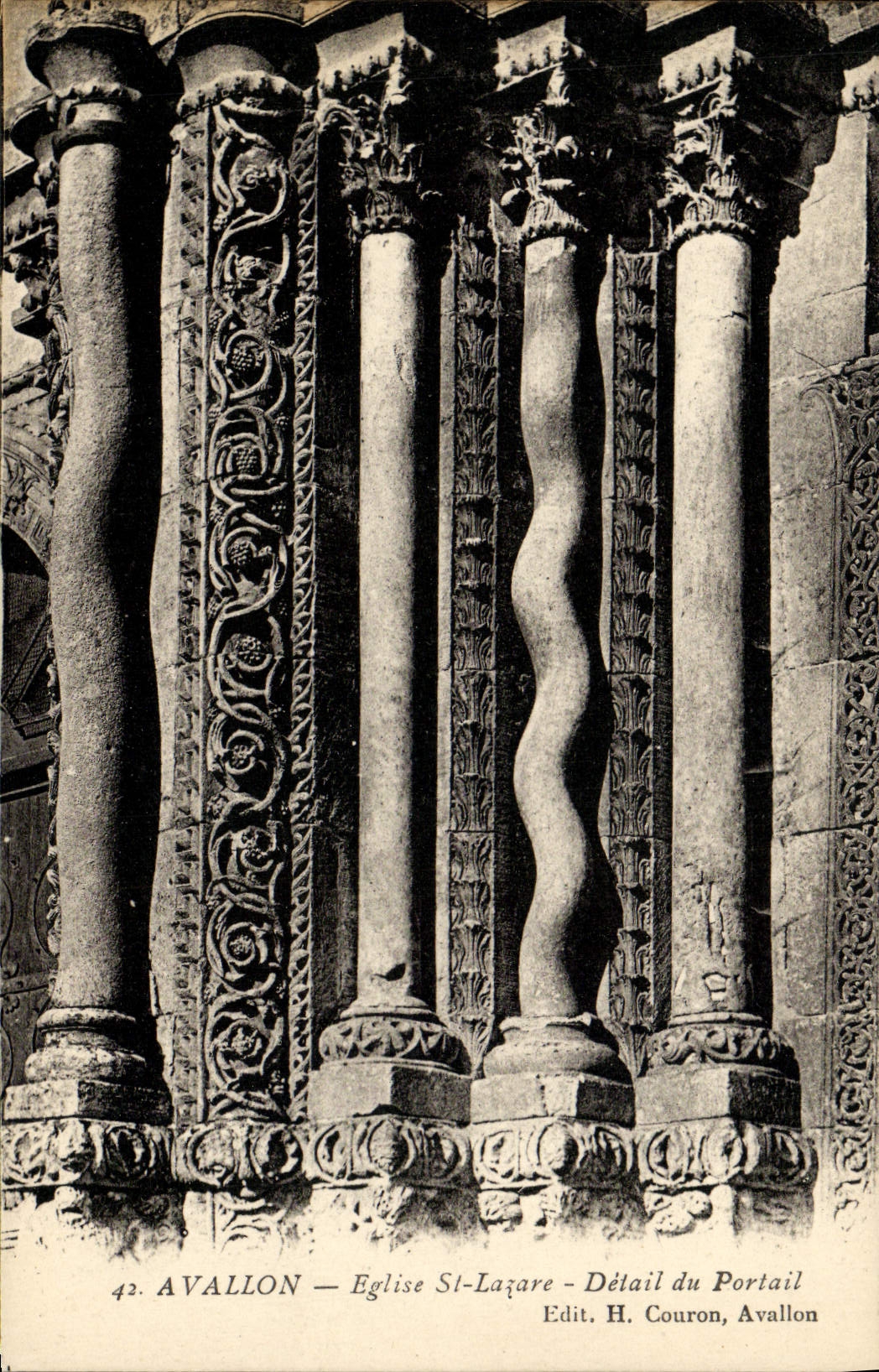 Avallon — Détail du Portail de l'église Saint-Lazare — Edit. H. Couron, Avallon