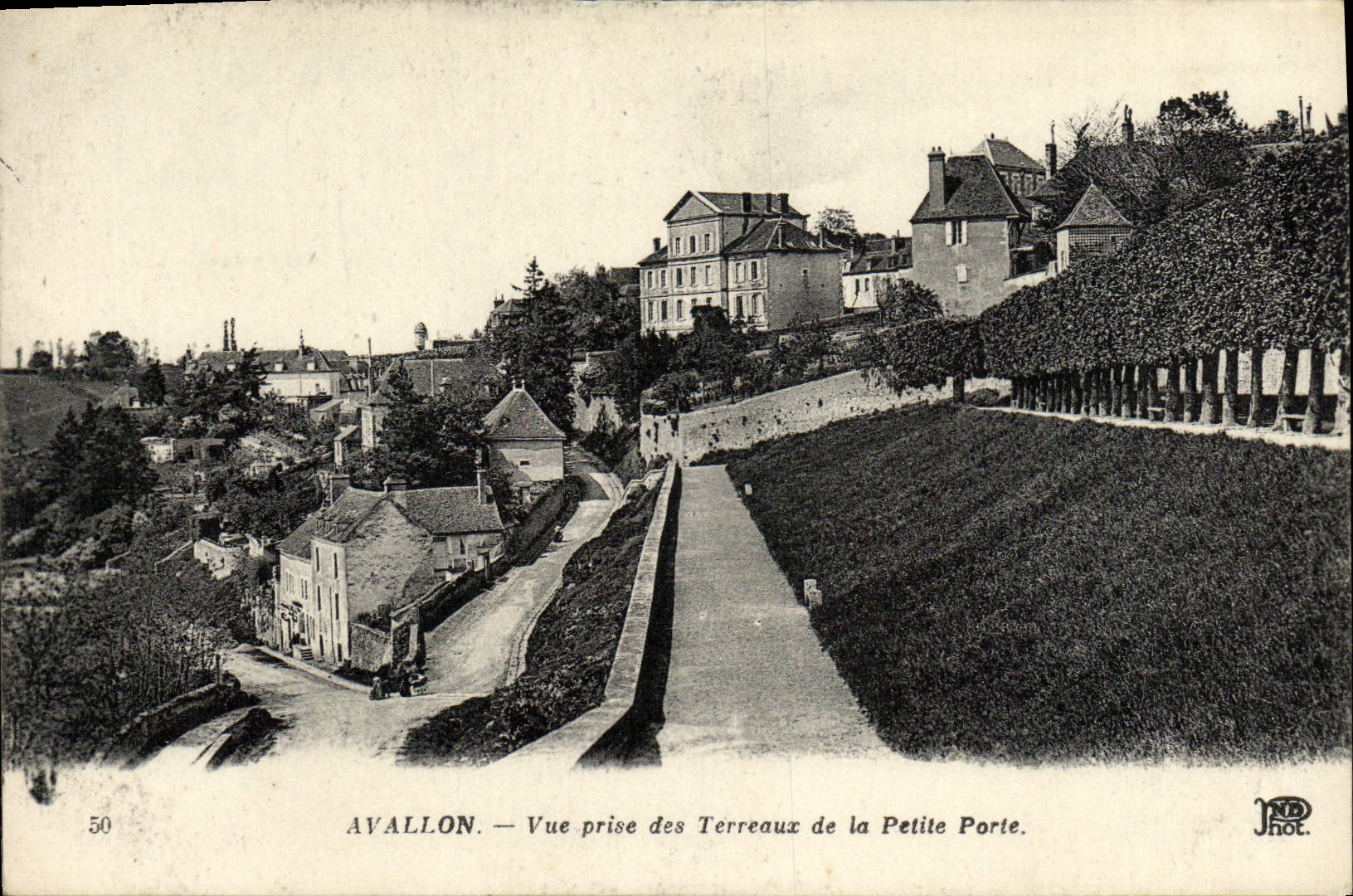 Avallon — Vue prise des Terreaux de la Petite Porte — JND Phot.