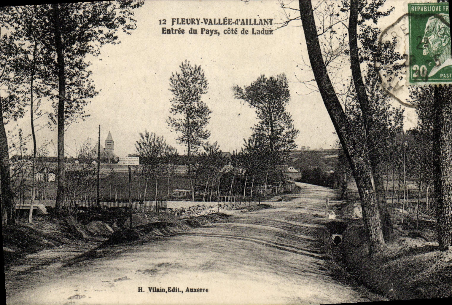 Fleury-Vallée-d'Aillant — Entrée du Pays, côté de Laduz — H. Vilain, Édit., Auxerre