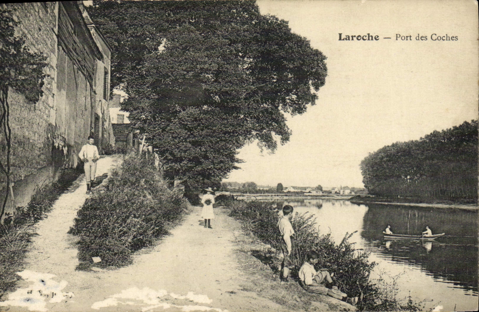 CPA Laroche Port des Coches Enfants
