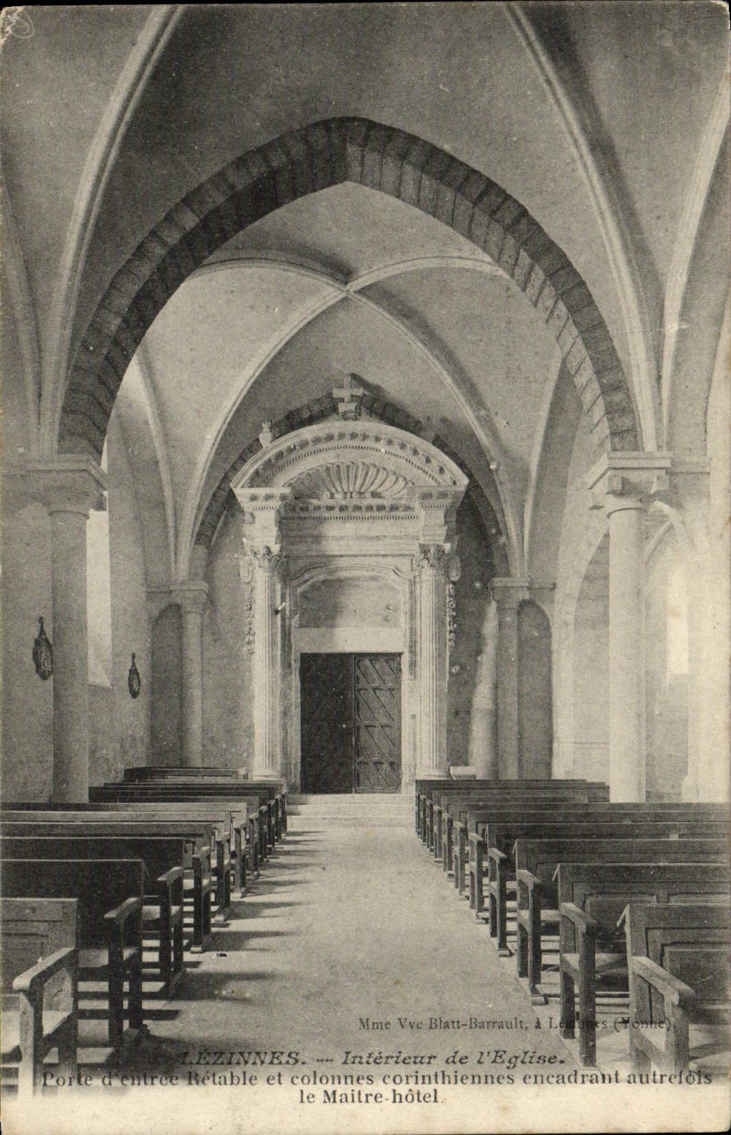 Lézinnes — Intérieur de l'église — Mme Vve Blatt-Barrault, à Lézinnes (Yonne)