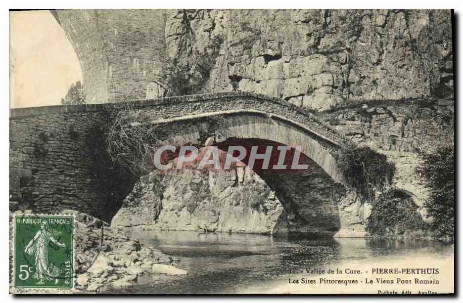 CPA Vallee de la Cure Pierre Perthuis Le vieux pont romain 