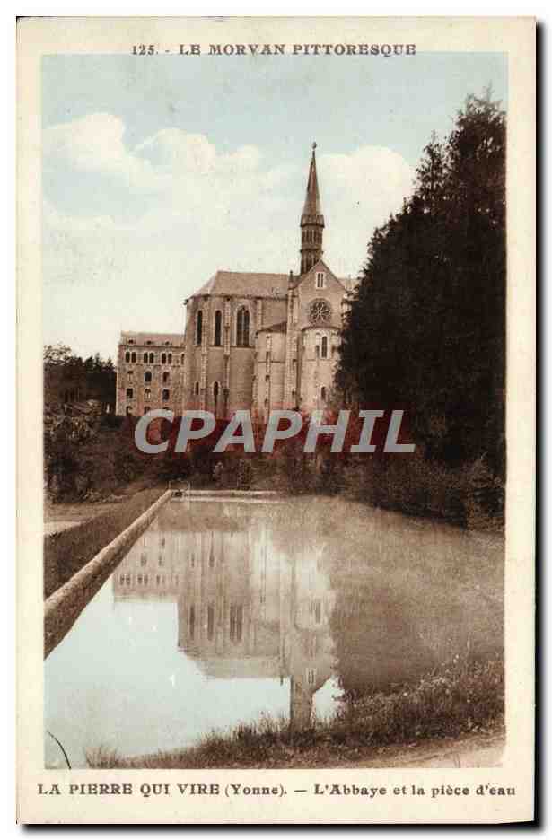 CPA Monastere de Ste Marie de La Plerre qui Vire L'abbaye et la piece d'eau