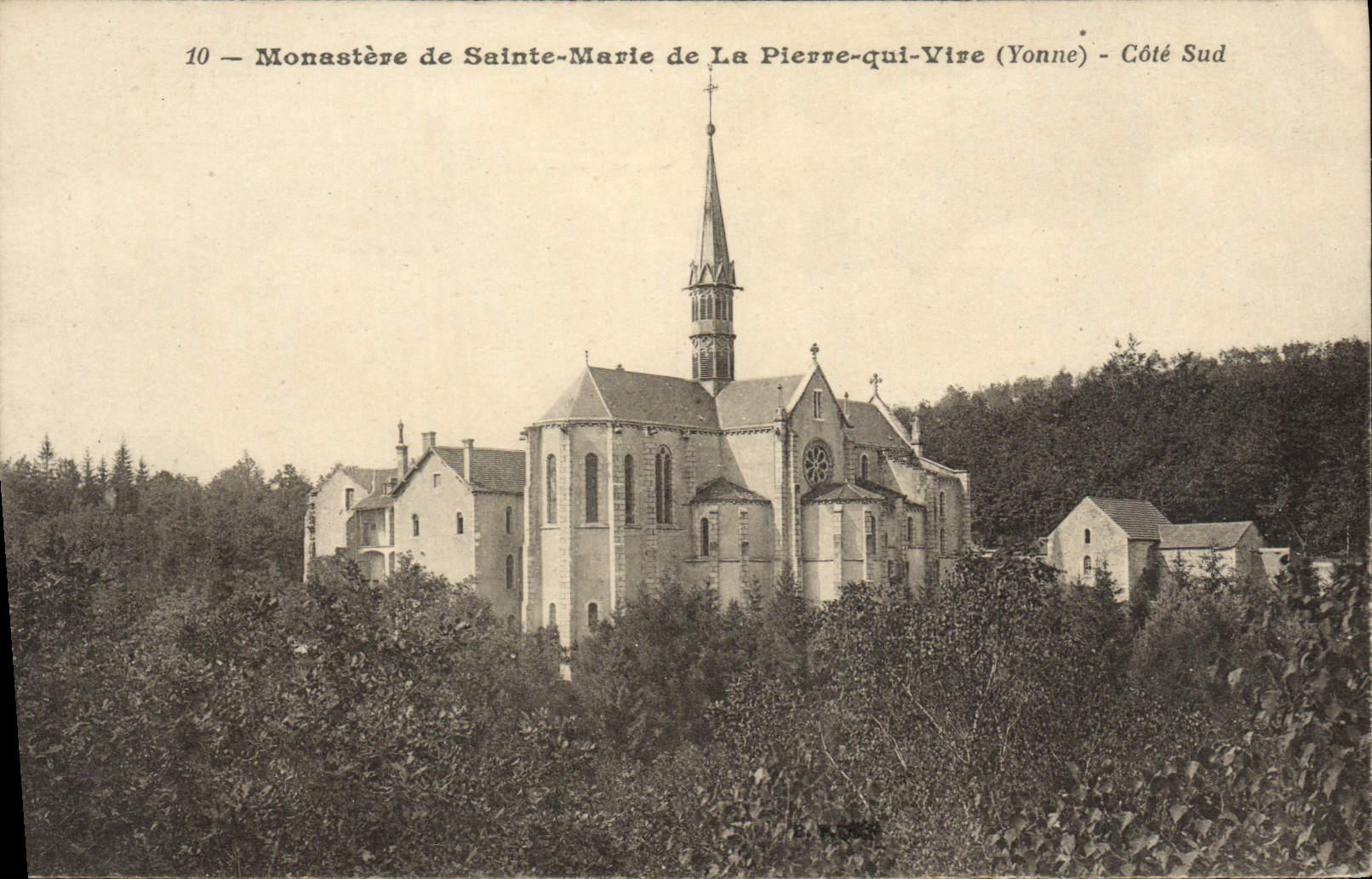 Kloster Sainte-Marie de La Pierre-qui-Vire (Yonne) — Südseite — Verlag CATALA, n°10