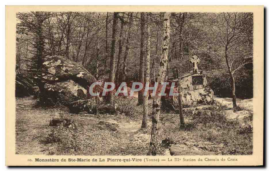 CPA Monastere de Ste Marie de La Pierre qui Vire La 3eme station du chemin de croix 