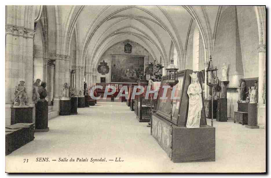 SENS — Salle du Palais Synodal — LL.